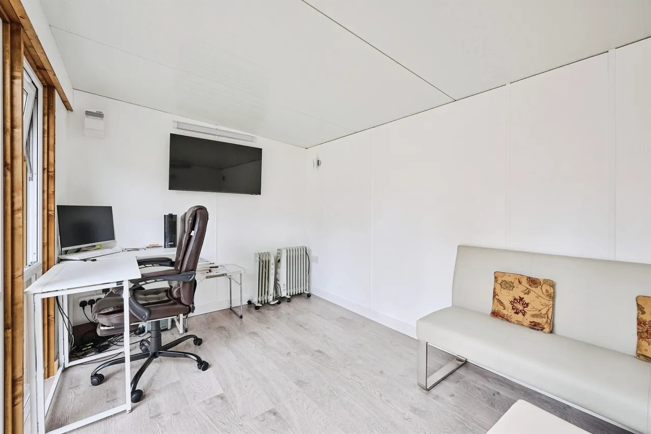 Tern Road, Peterborough, PE7, photo 18