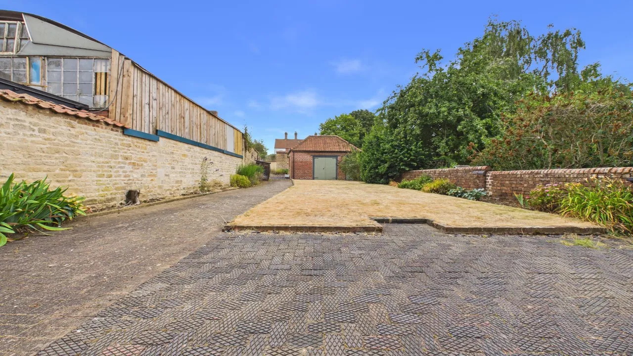 Market Place, Corby Glen, NG33, photo 38