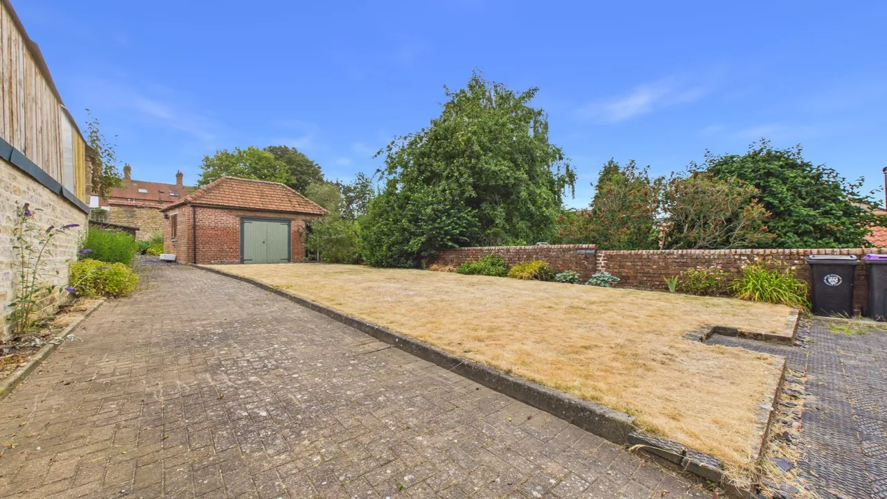 Market Place, Corby Glen, NG33, photo 12