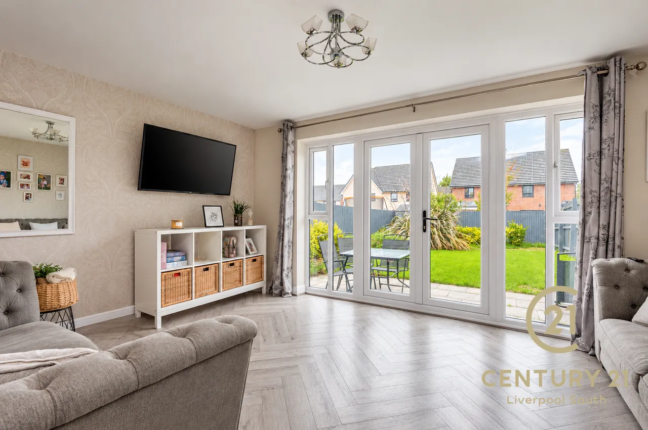 Cartwrights Farm Road, L24, photo 3