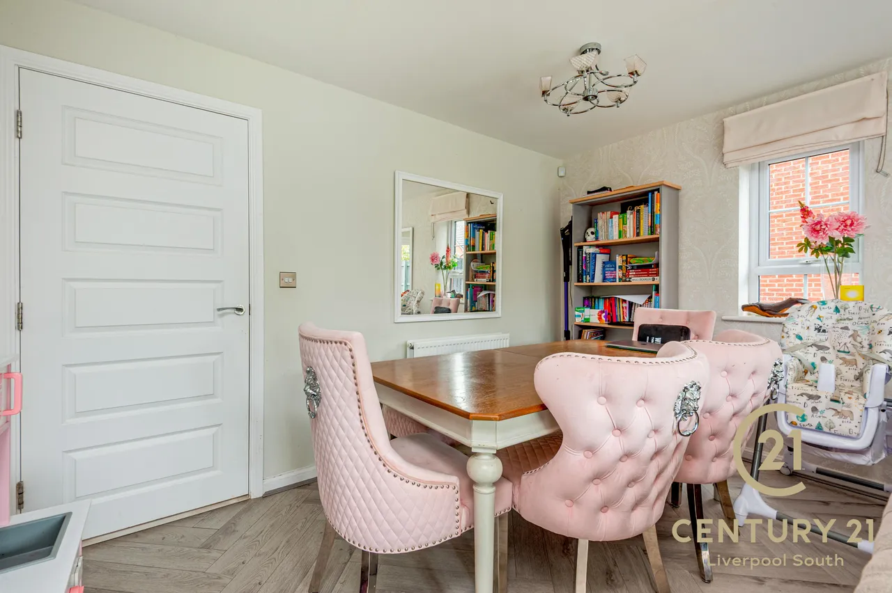 Cartwrights Farm Road, L24, photo 6