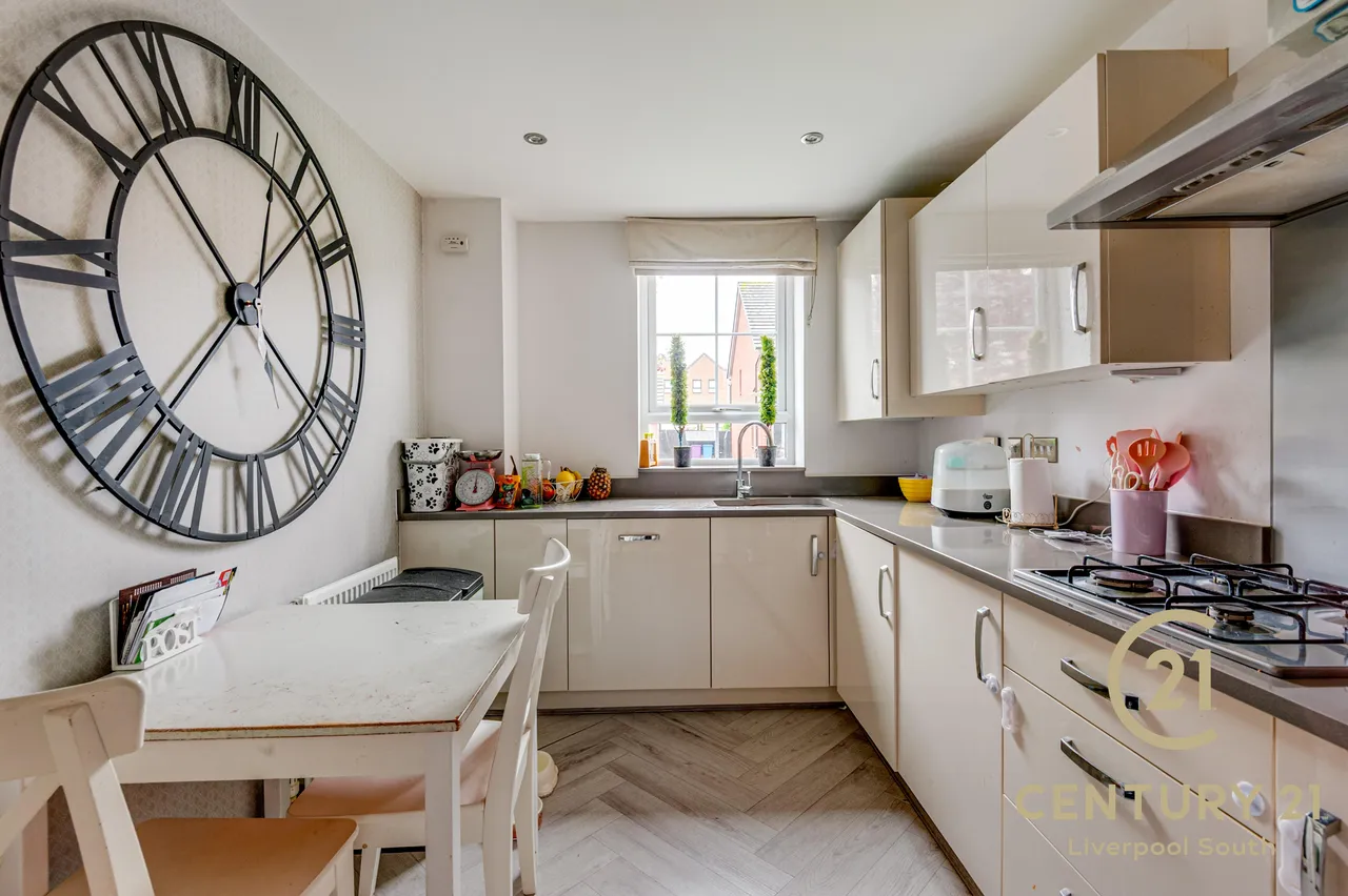 Cartwrights Farm Road, L24, photo 7