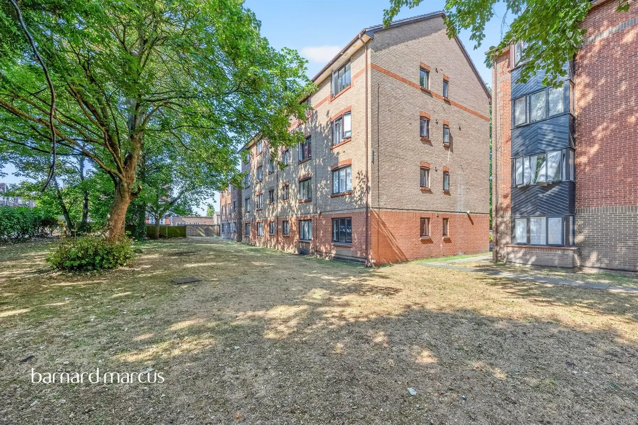 St. Christophers Gardens, Thornton Heath, CR7, photo 17
