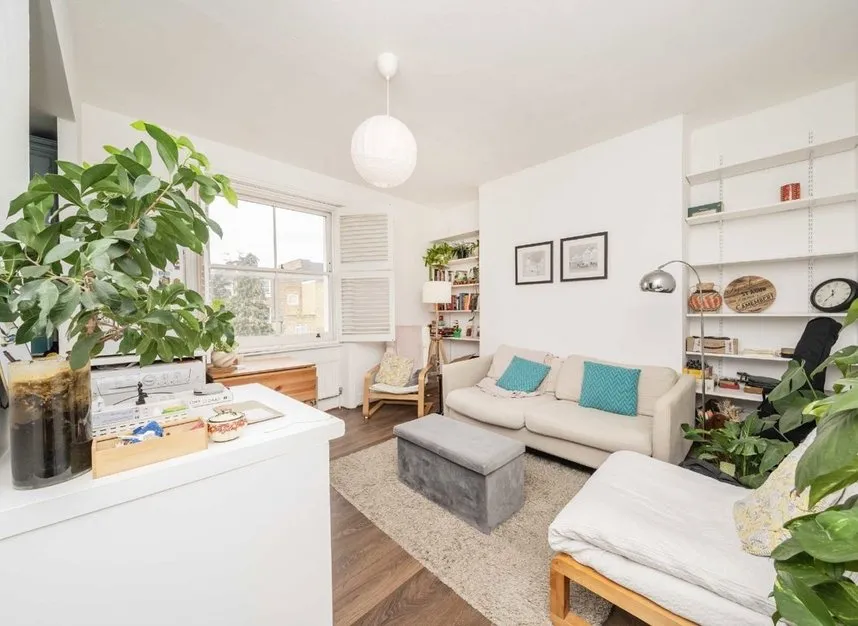 Birkbeck Road, London, W3, photo 2