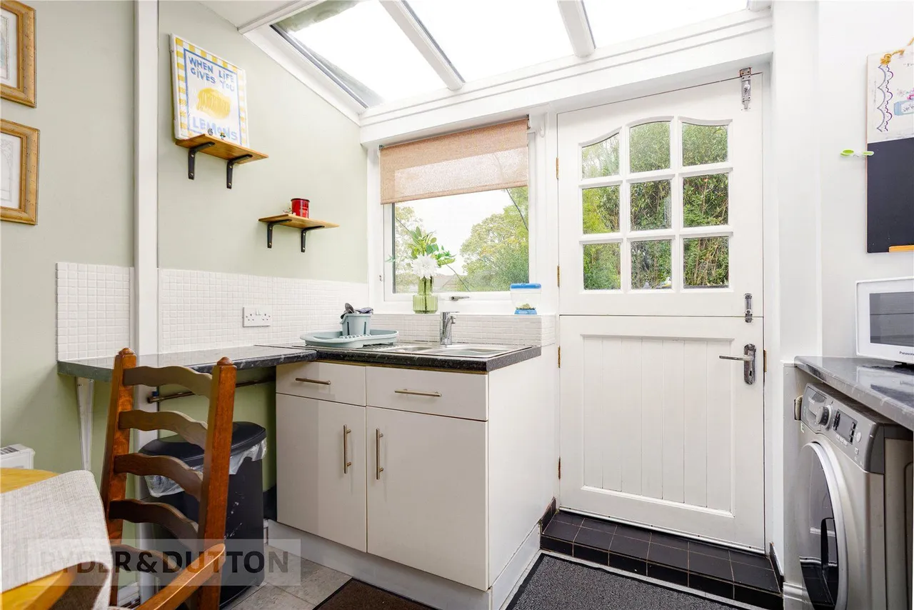 Pikes Lane, Glossop, SK13, photo 11