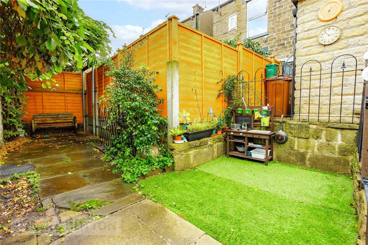 Pikes Lane, Glossop, SK13, photo 23