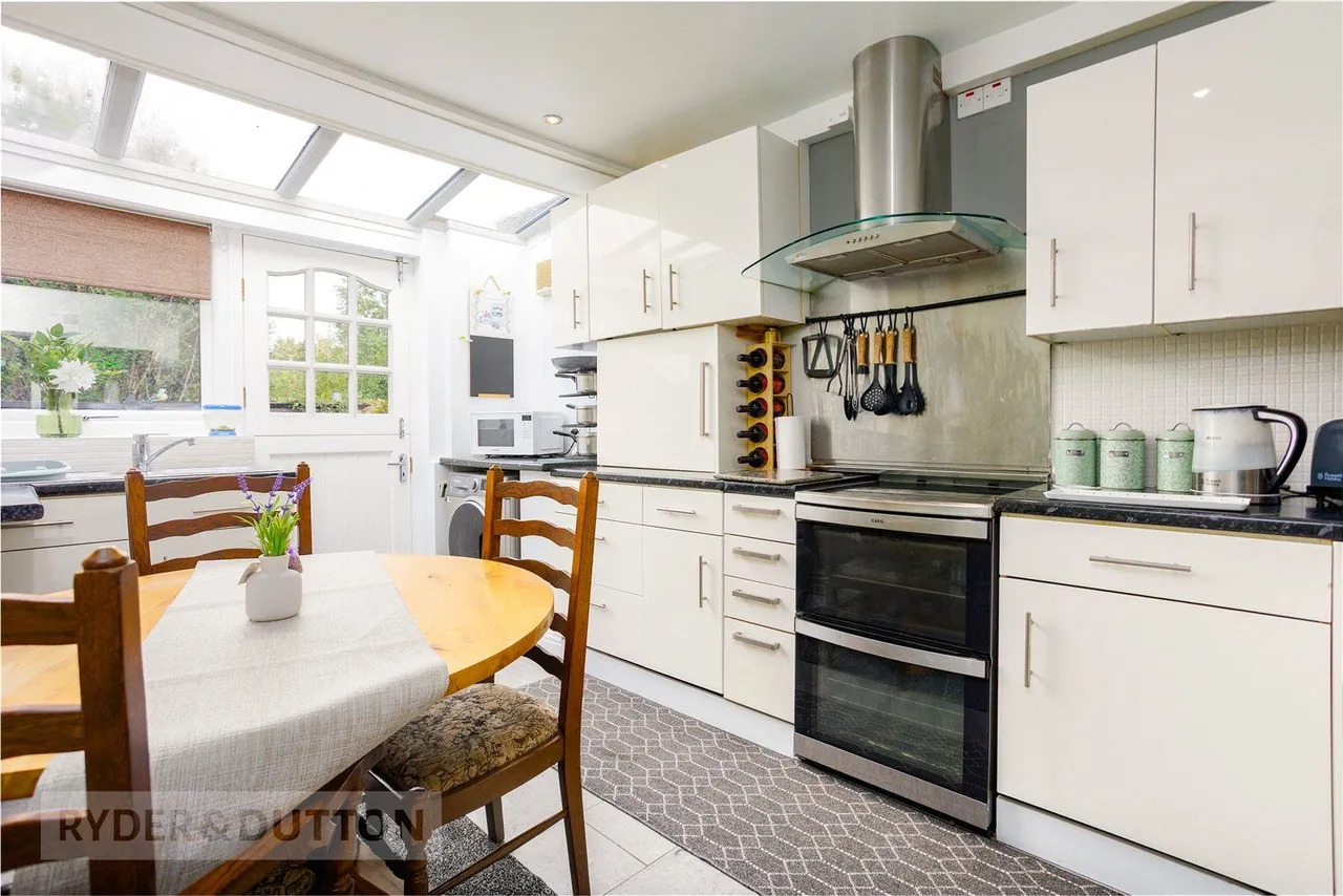 Pikes Lane, Glossop, SK13, photo 9