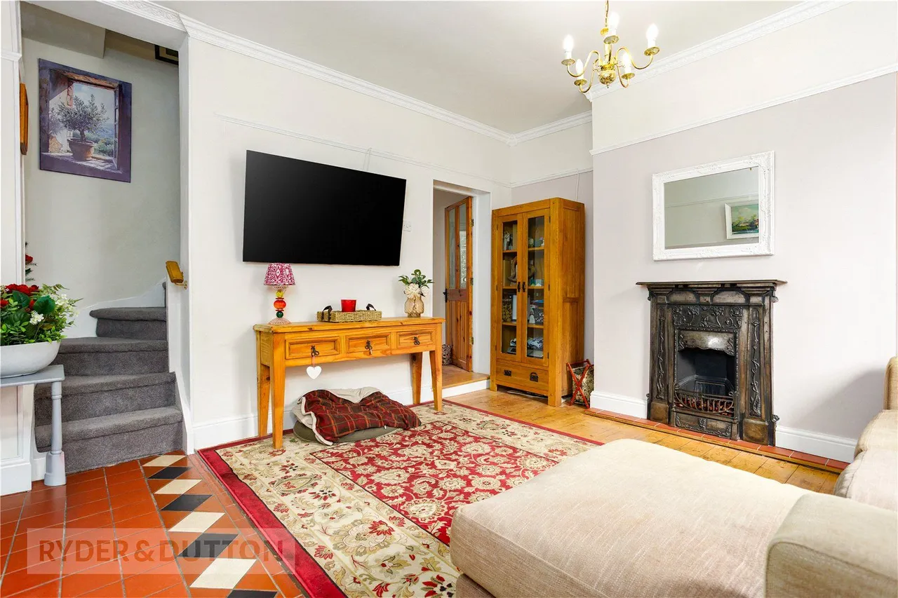 Pikes Lane, Glossop, SK13, photo 4