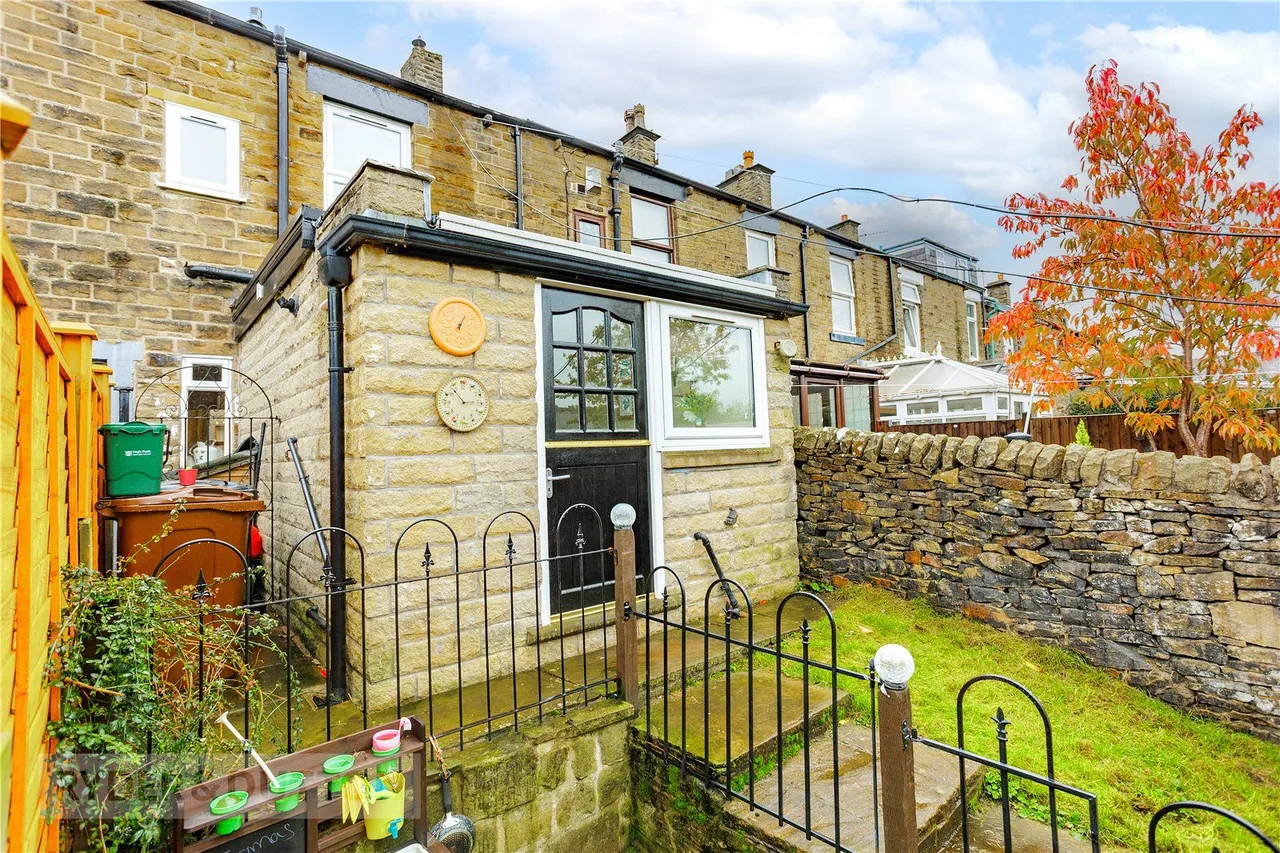 Pikes Lane, Glossop, SK13, photo 20