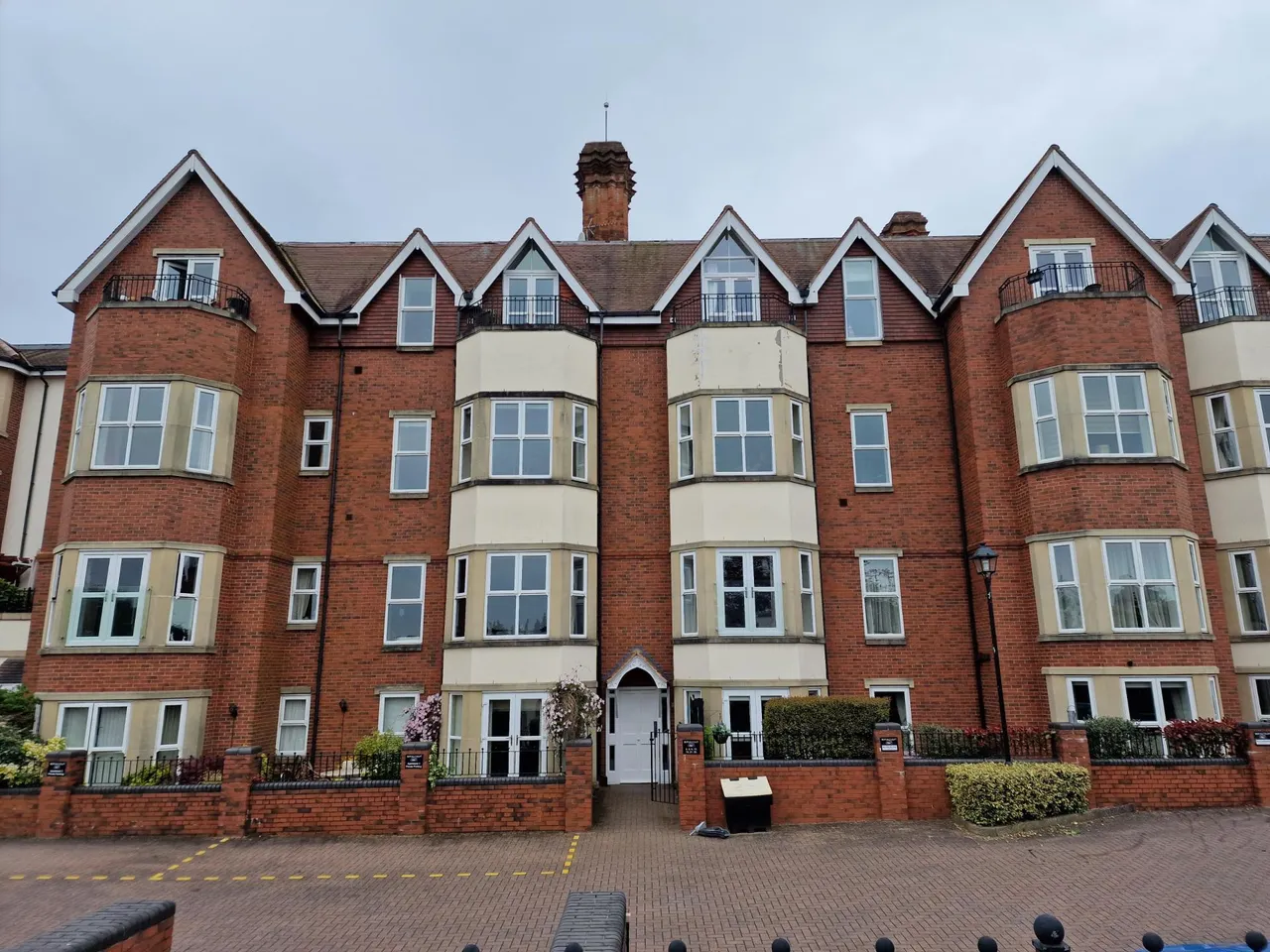 3 bed flat to rent, Lichfield Roa, Sutton Coldfield, B74