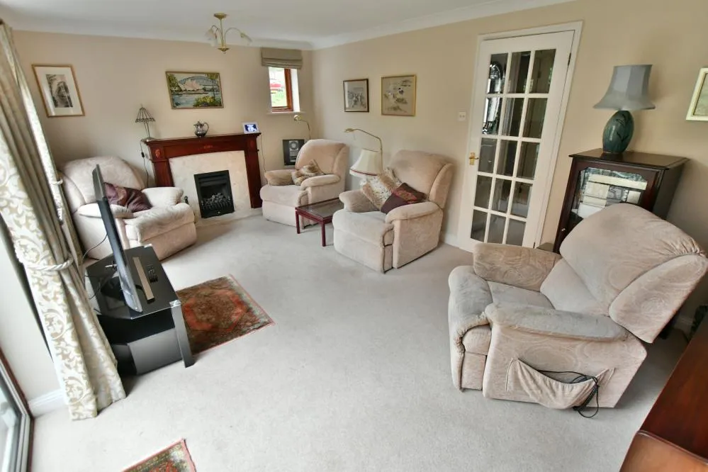 Walford Gardens, Wimborne, BH21, photo 3