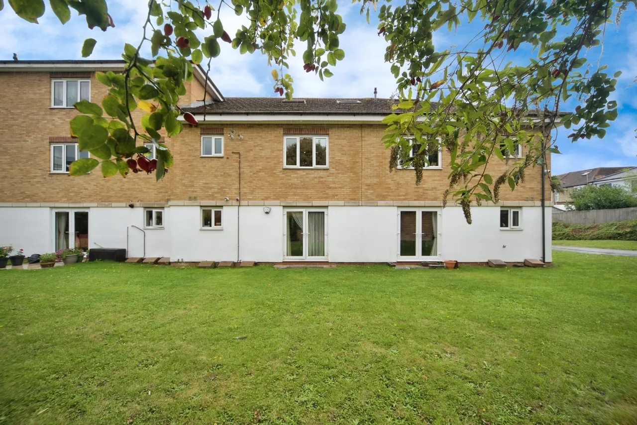 Stafford Close, LONDON, London, N14, photo 17