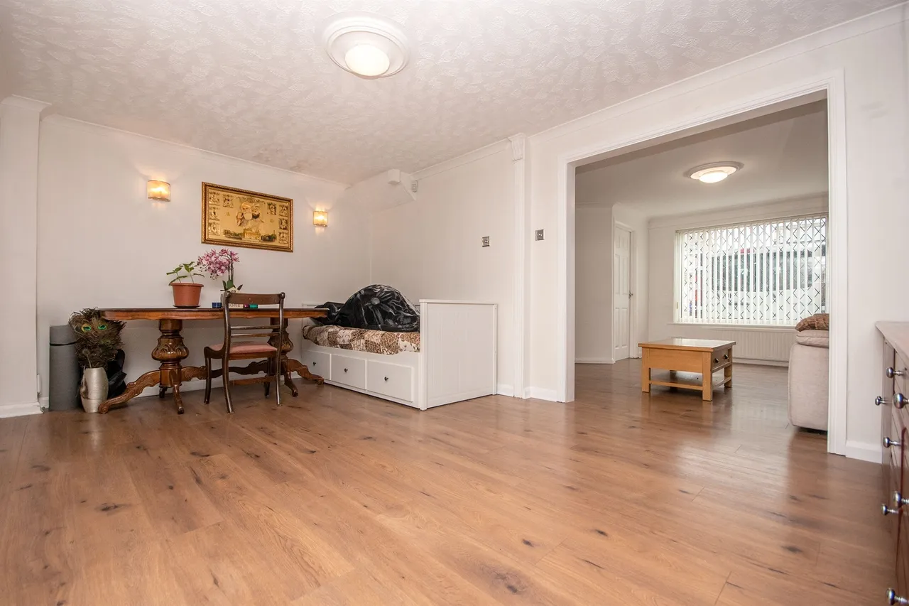 Churchill Way, Kettering, NN15, photo 6