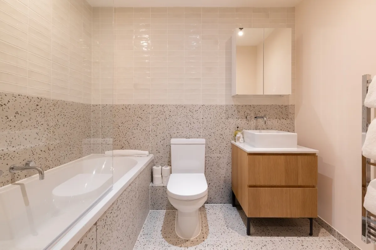 Millharbour, E14, photo 17