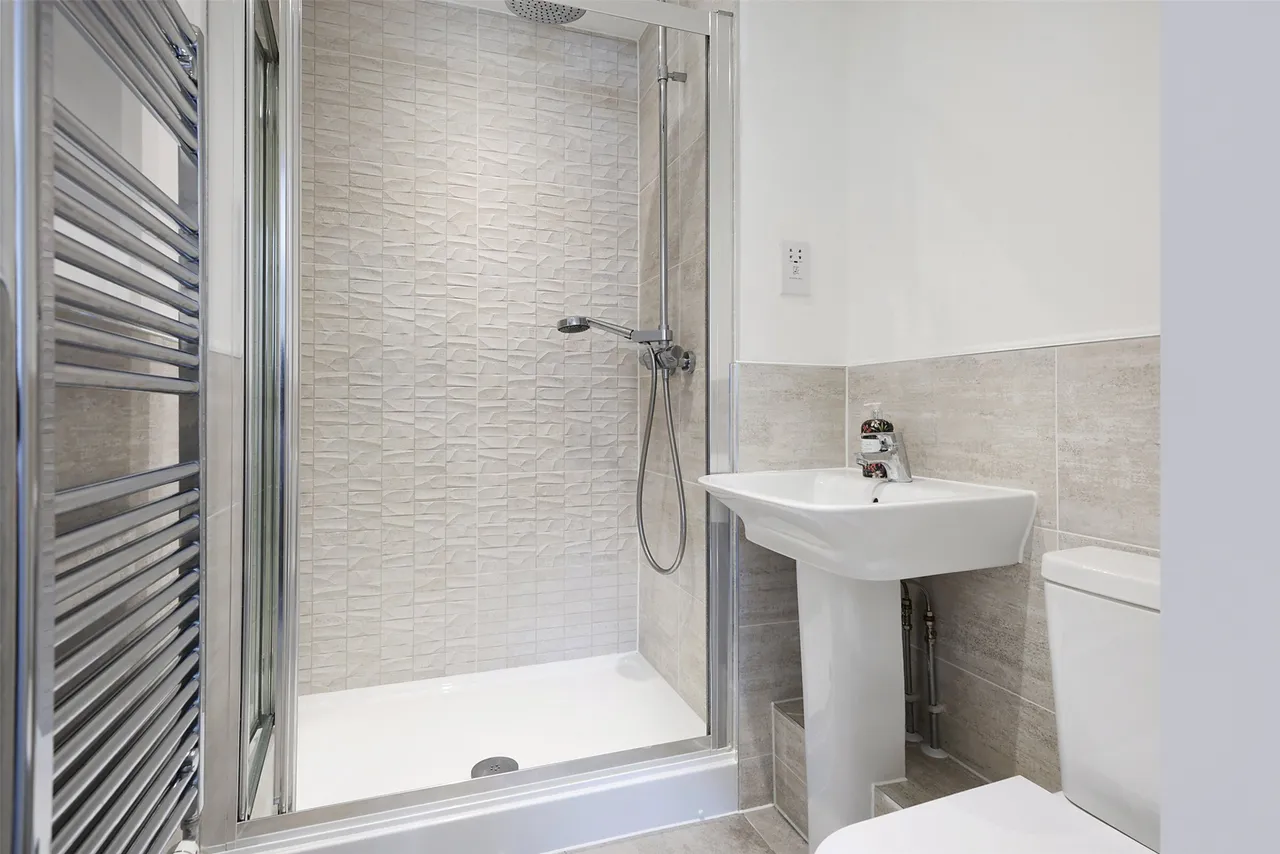 Hoadley Road, Horley, RH6, photo 6