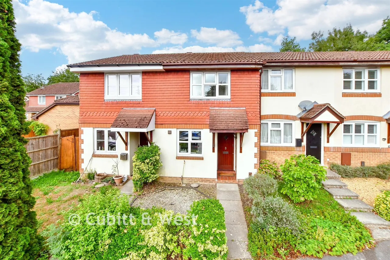 2 bed house for sale, Godwin Crescent, Waterlooville, PO8