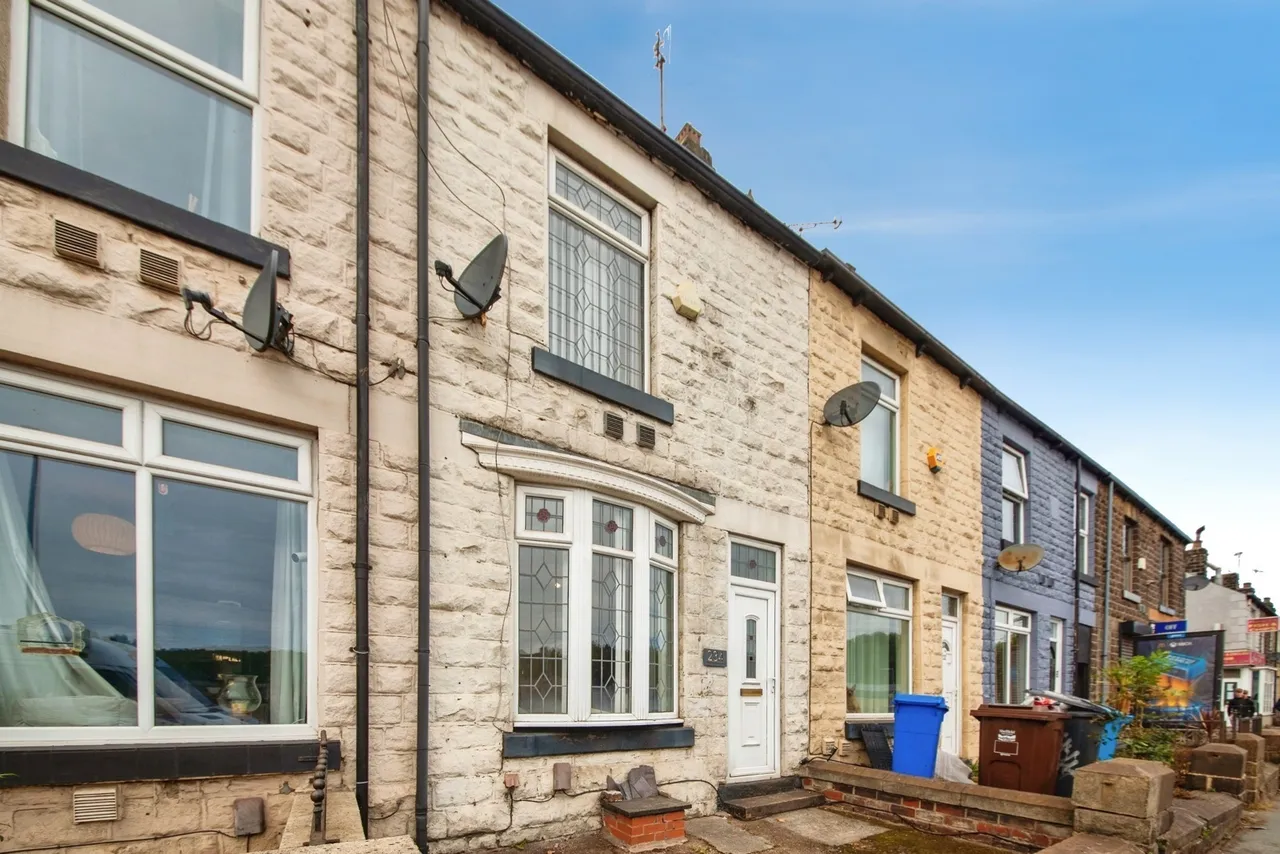 3 bed house for sale — Penistone Road North, Sheffield, S6