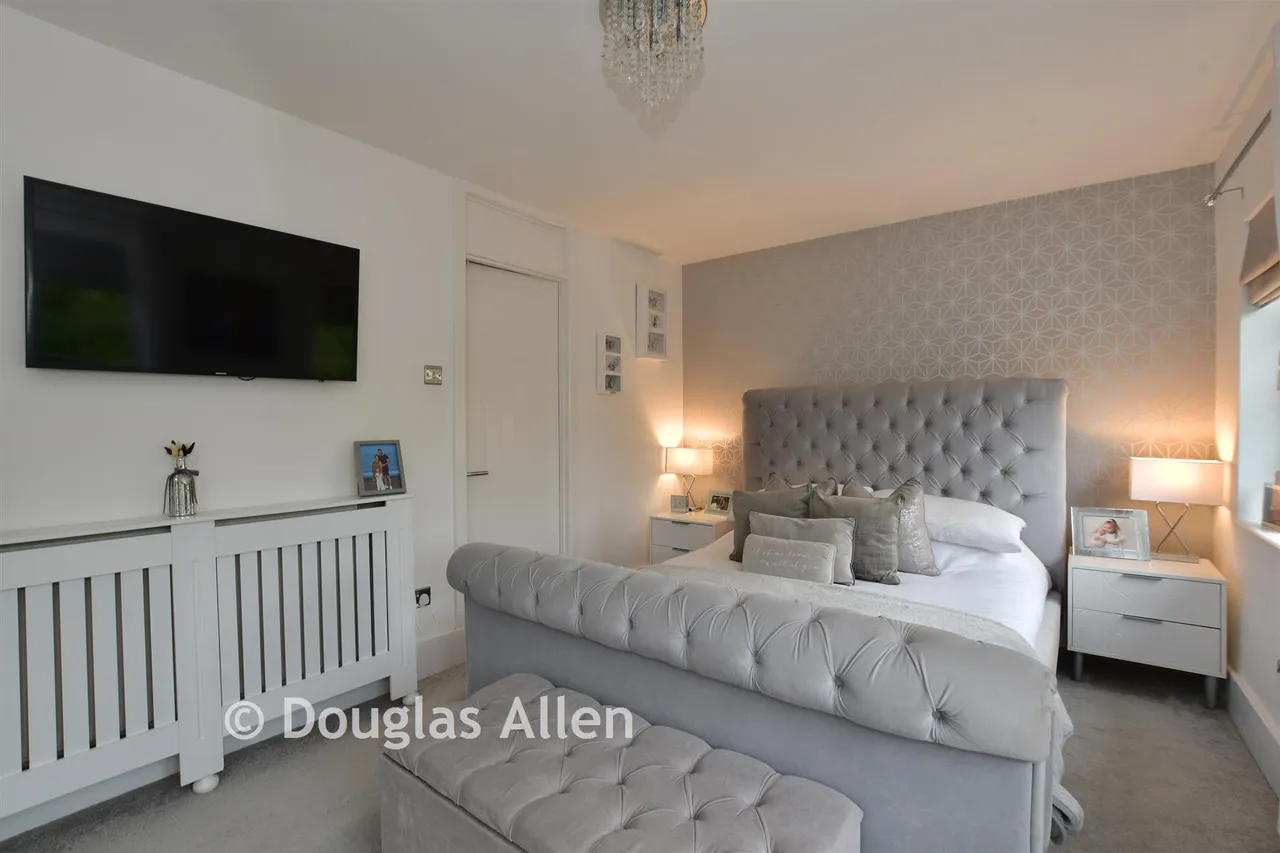 Latimer Drive, Steeple View, SS15, photo 7