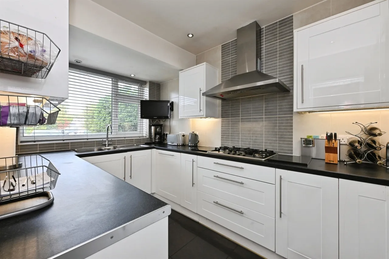 Crownfield, Broxbourne, EN10, photo 4