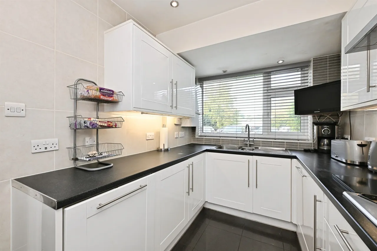 Crownfield, Broxbourne, EN10, photo 16