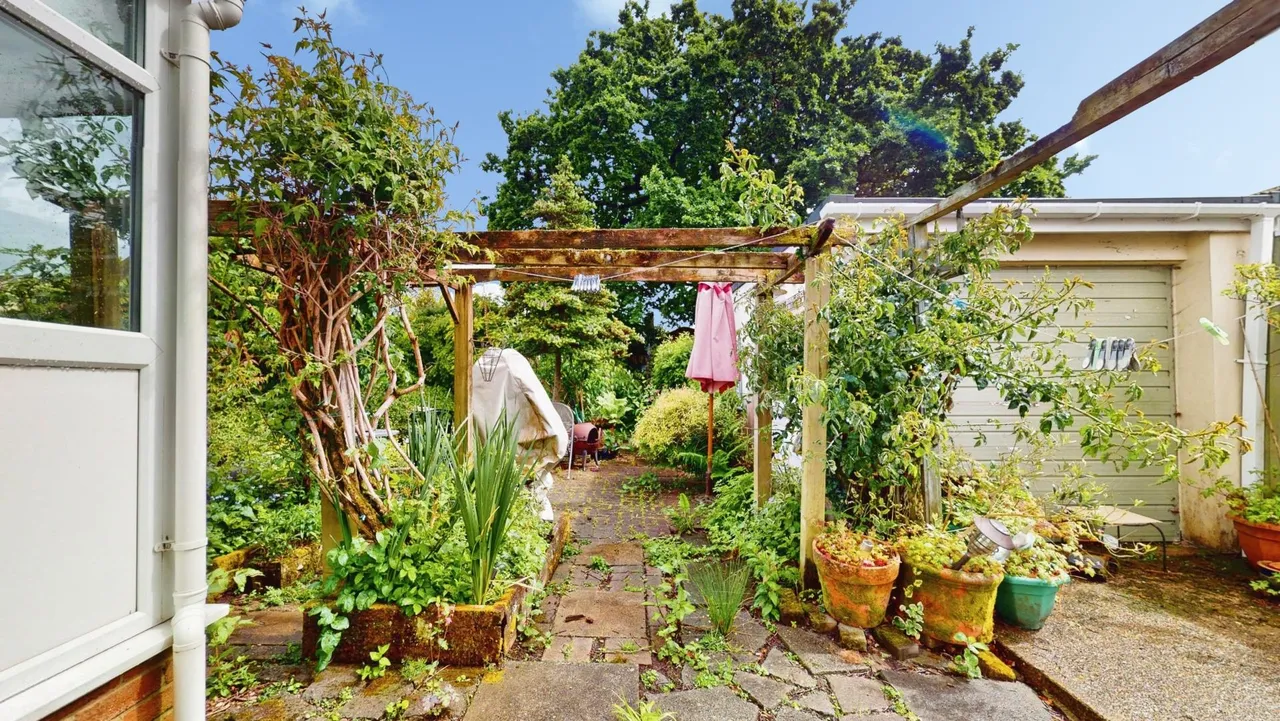 Rhos Llan, Rhiwbina, CF14, photo 10