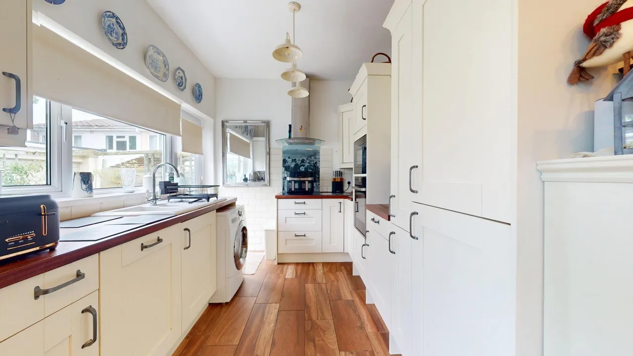 Rhos Llan, Rhiwbina, CF14, photo 3