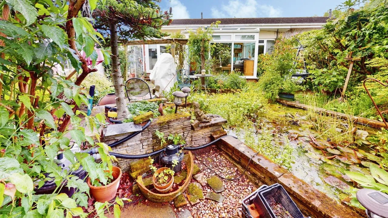 Rhos Llan, Rhiwbina, CF14, photo 13