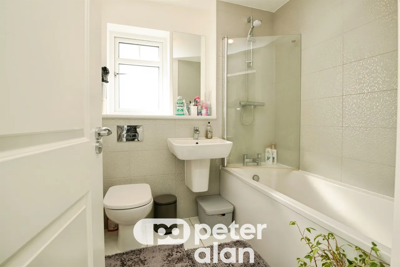 Cape Lindsey Road, Newport, NP20, photo 17