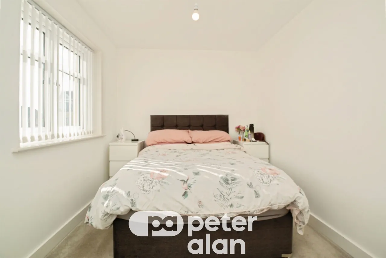 Cape Lindsey Road, Newport, NP20, photo 16