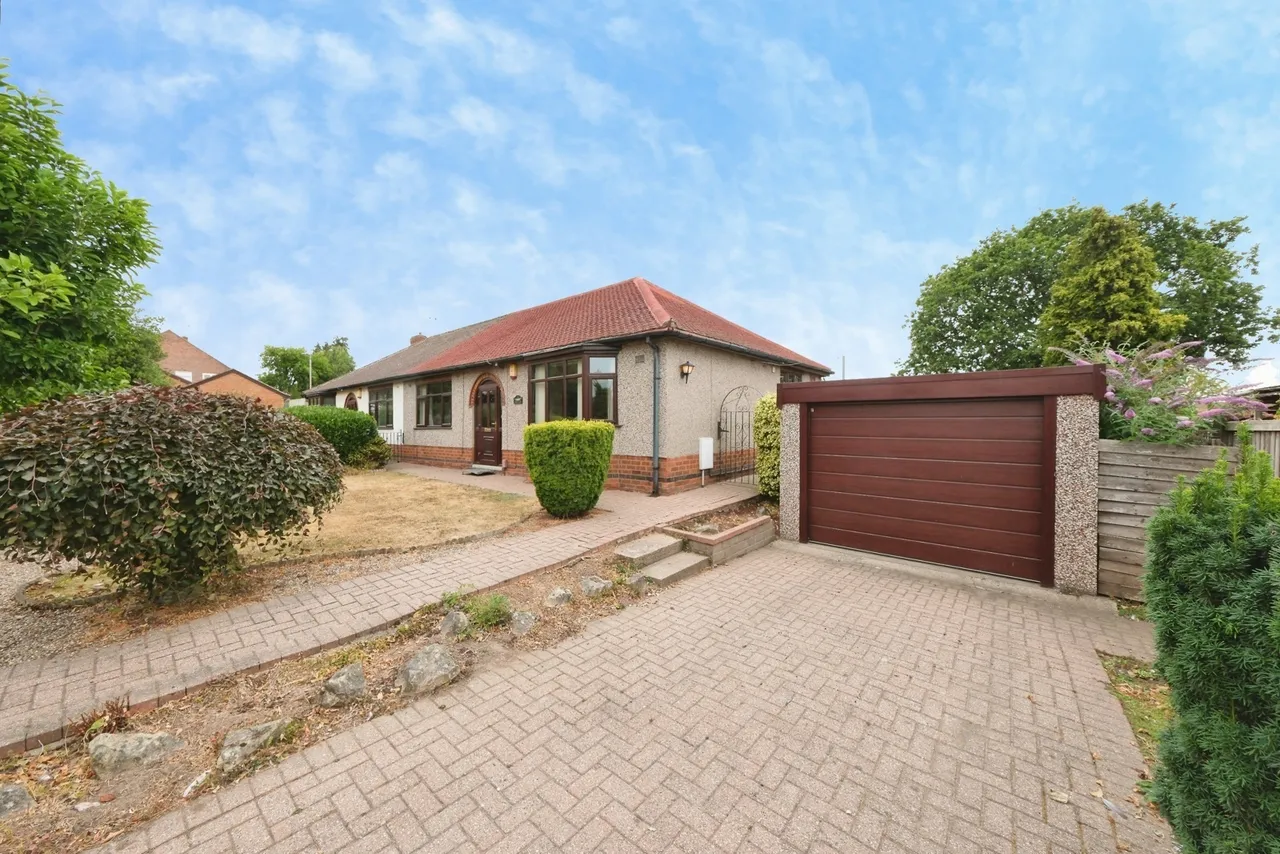 3 bed house for sale — Park Hall Road, Mansfield Woodhouse, Mansfield, Nottinghamshire, NG19