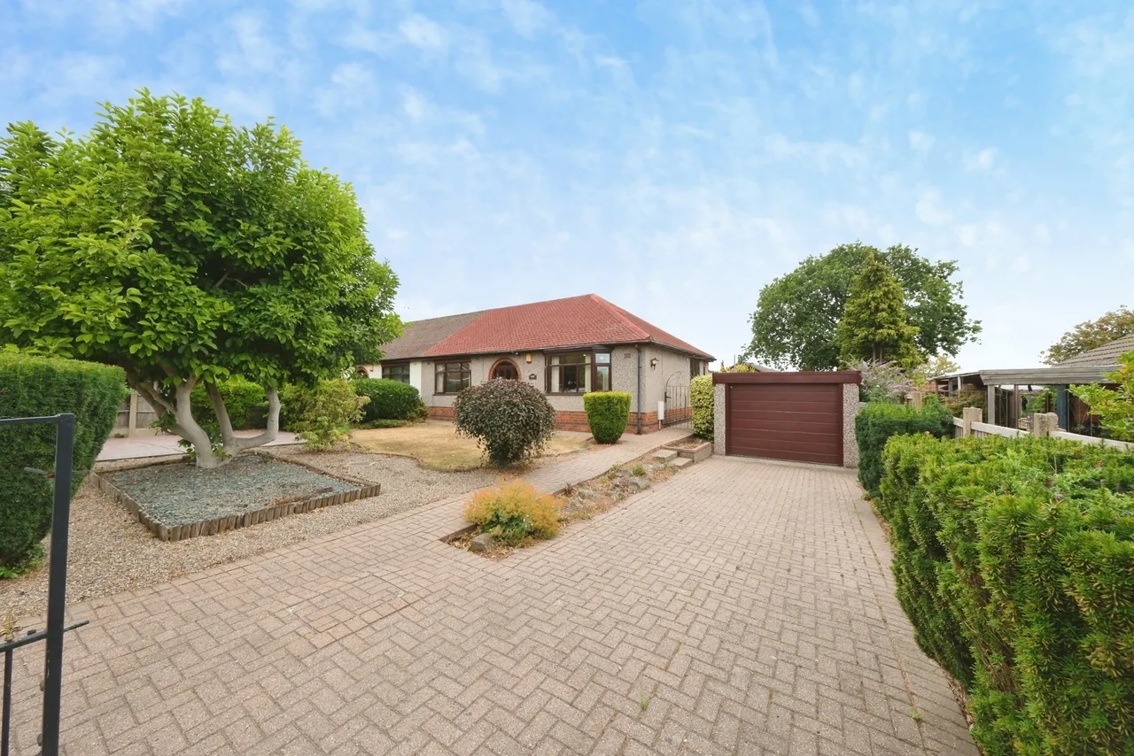 Park Hall Road, Mansfield Woodhouse, Mansfield, Nottinghamshire, NG19, photo 2