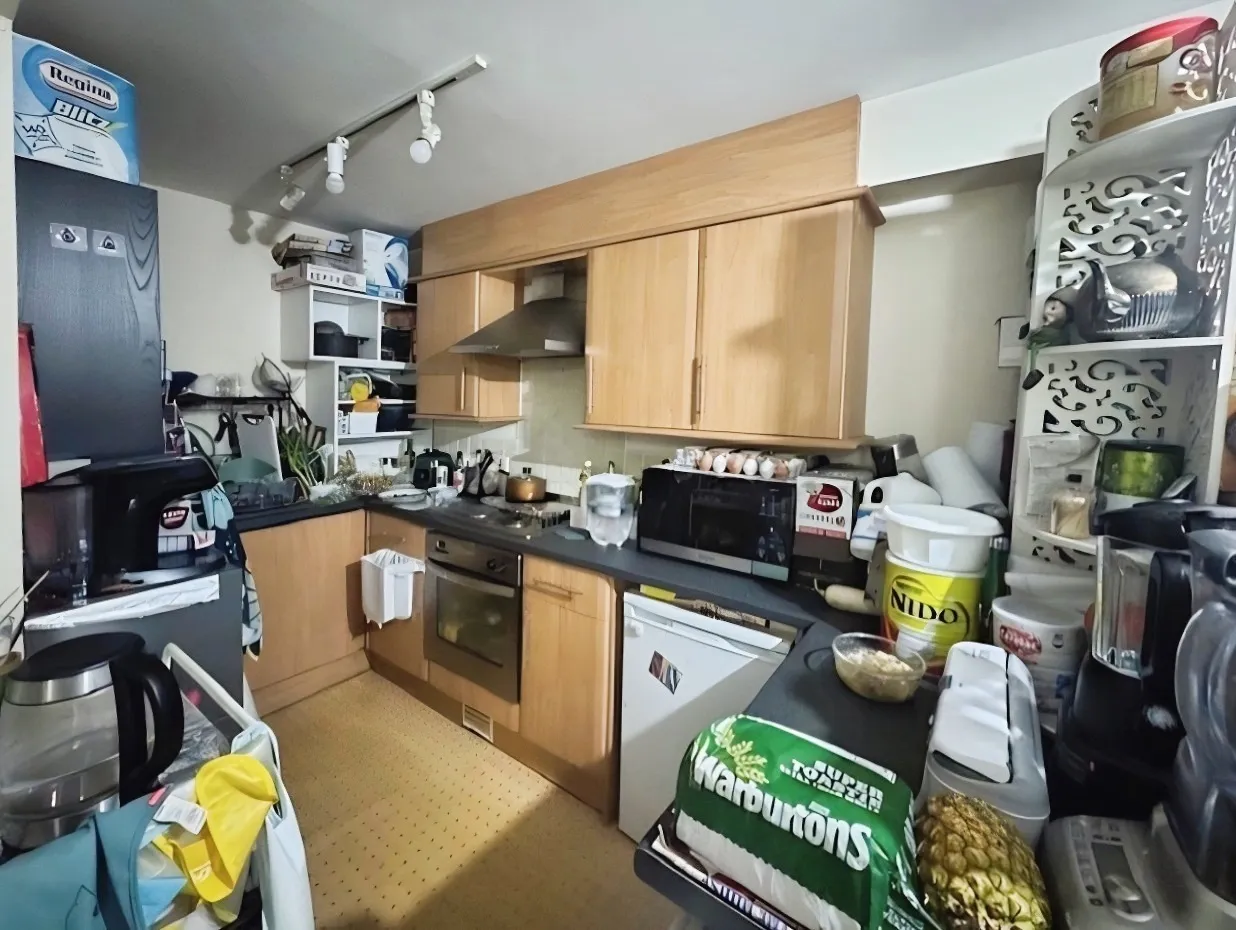 Gilmartin Grove, Kensington, L6, photo 3