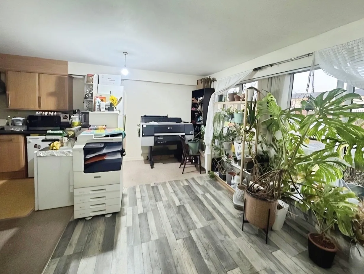 Gilmartin Grove, Kensington, L6, photo 2