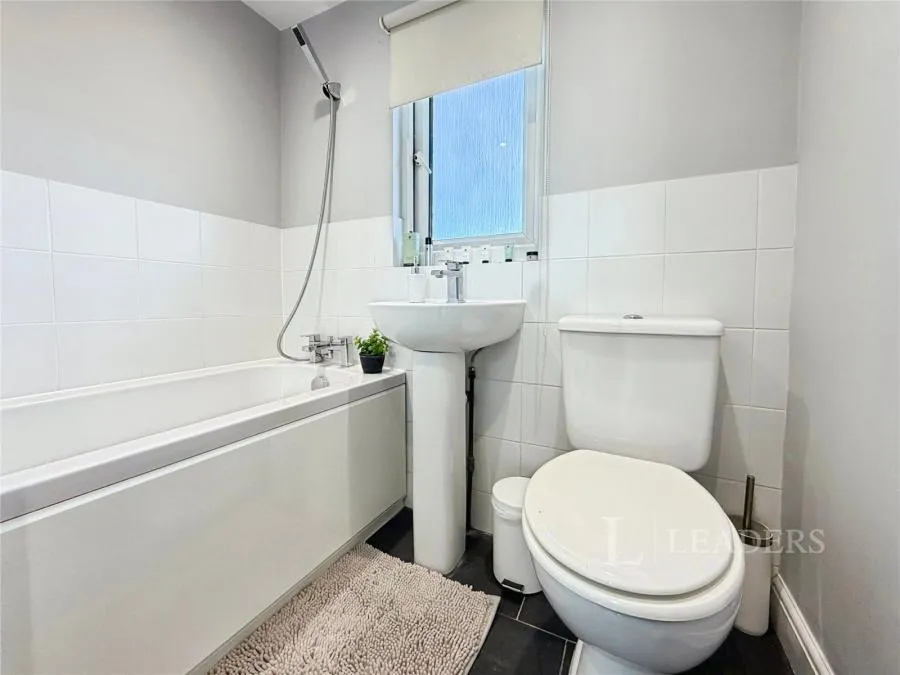 Plaw Hatch Close, Bishop's Stortford, CM23, photo 9