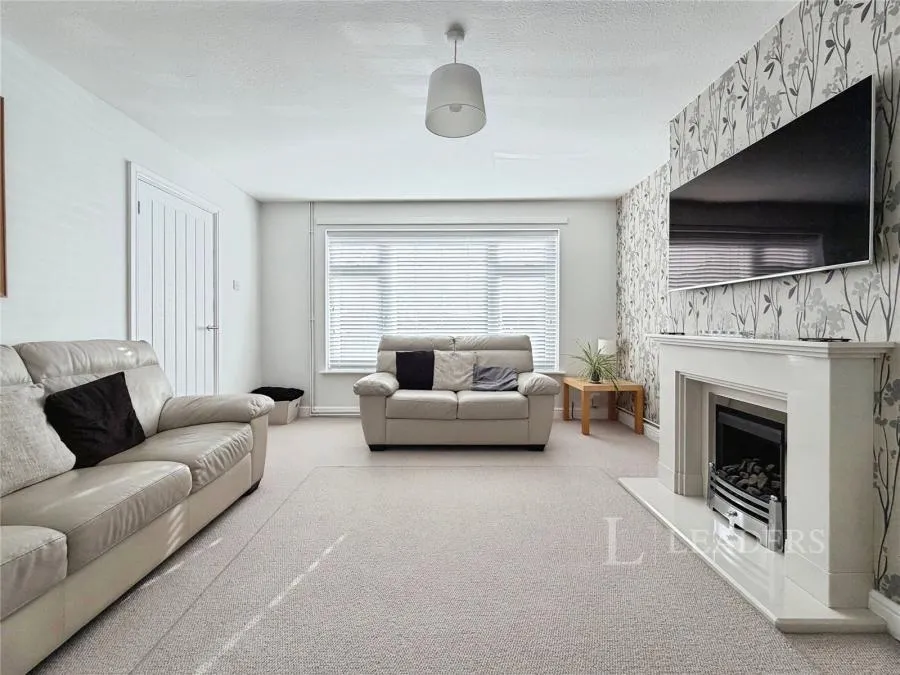 Plaw Hatch Close, Bishop's Stortford, CM23, photo 3