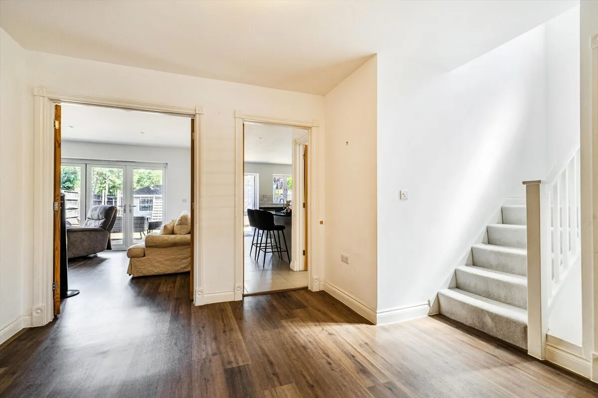 Alexander Close, Finchampstead, RG40, photo 8