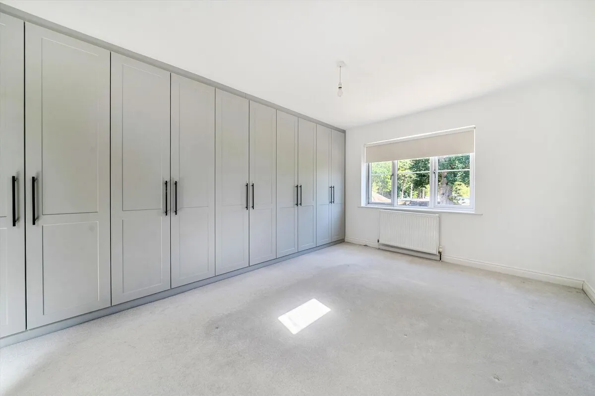 Alexander Close, Finchampstead, RG40, photo 9