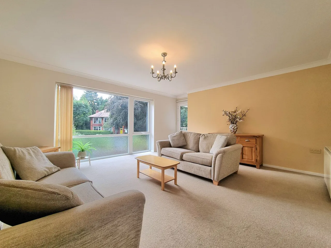 Derby Court, Sale, photo 4