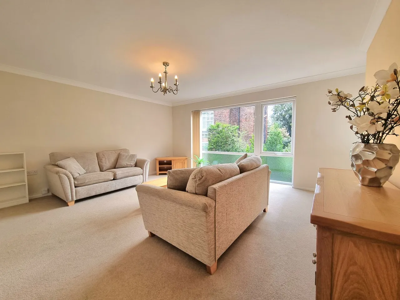 Derby Court, Sale, photo 6