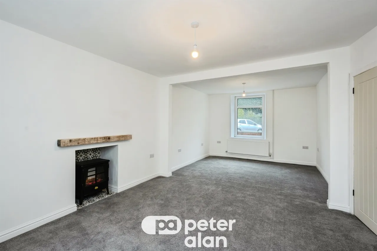 Railway Terrace, Neath, SA11, photo 3