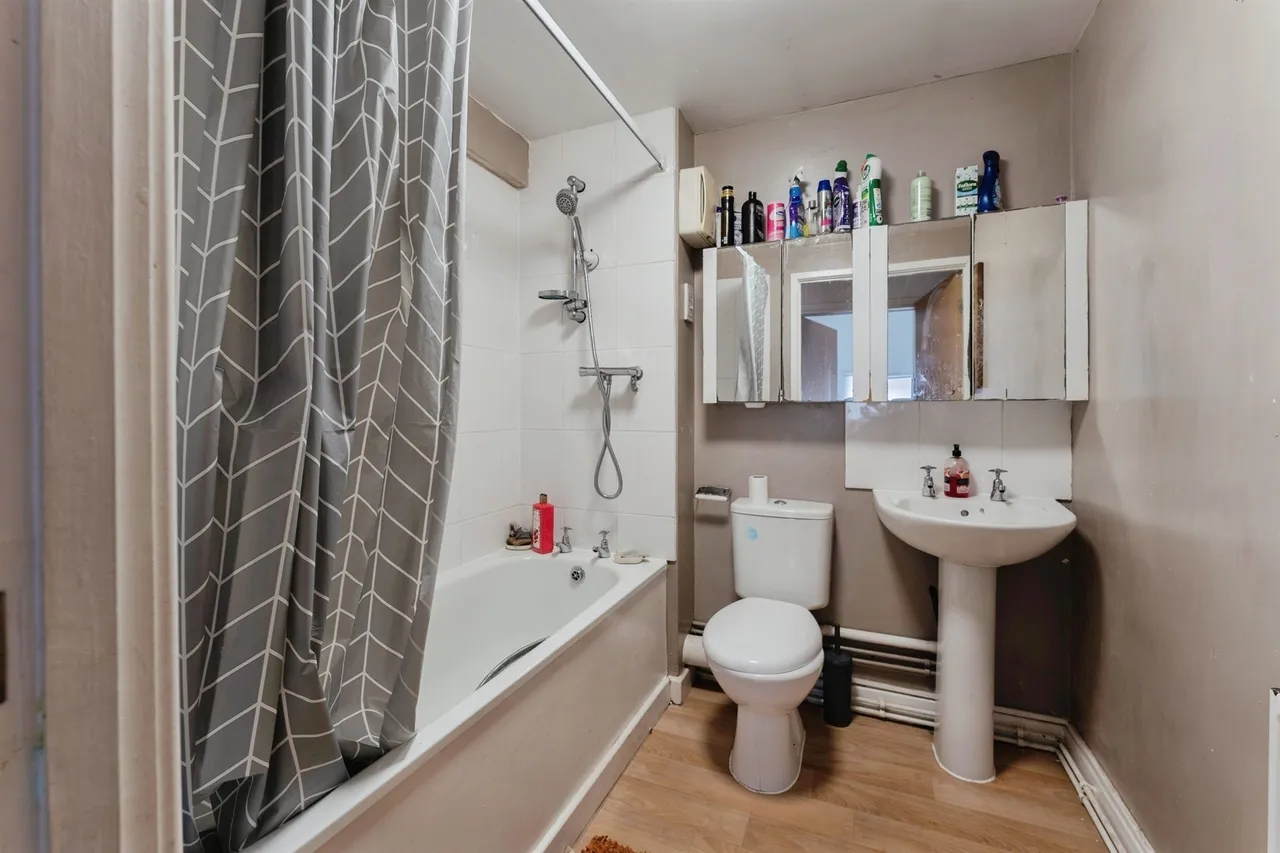 Old Chester Road, Tranmere, CH41, photo 9
