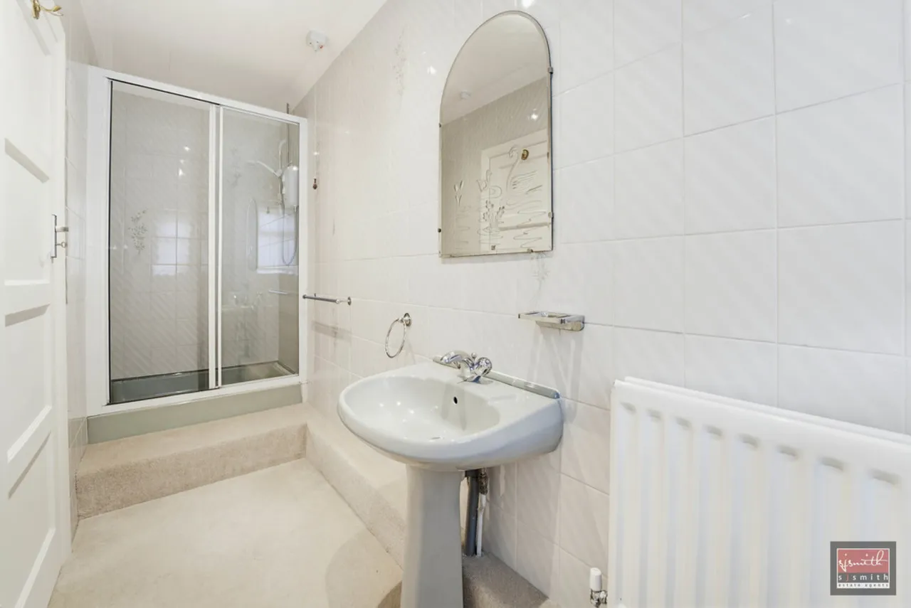 Ouseley Road, Wraysbury, TW19, photo 15