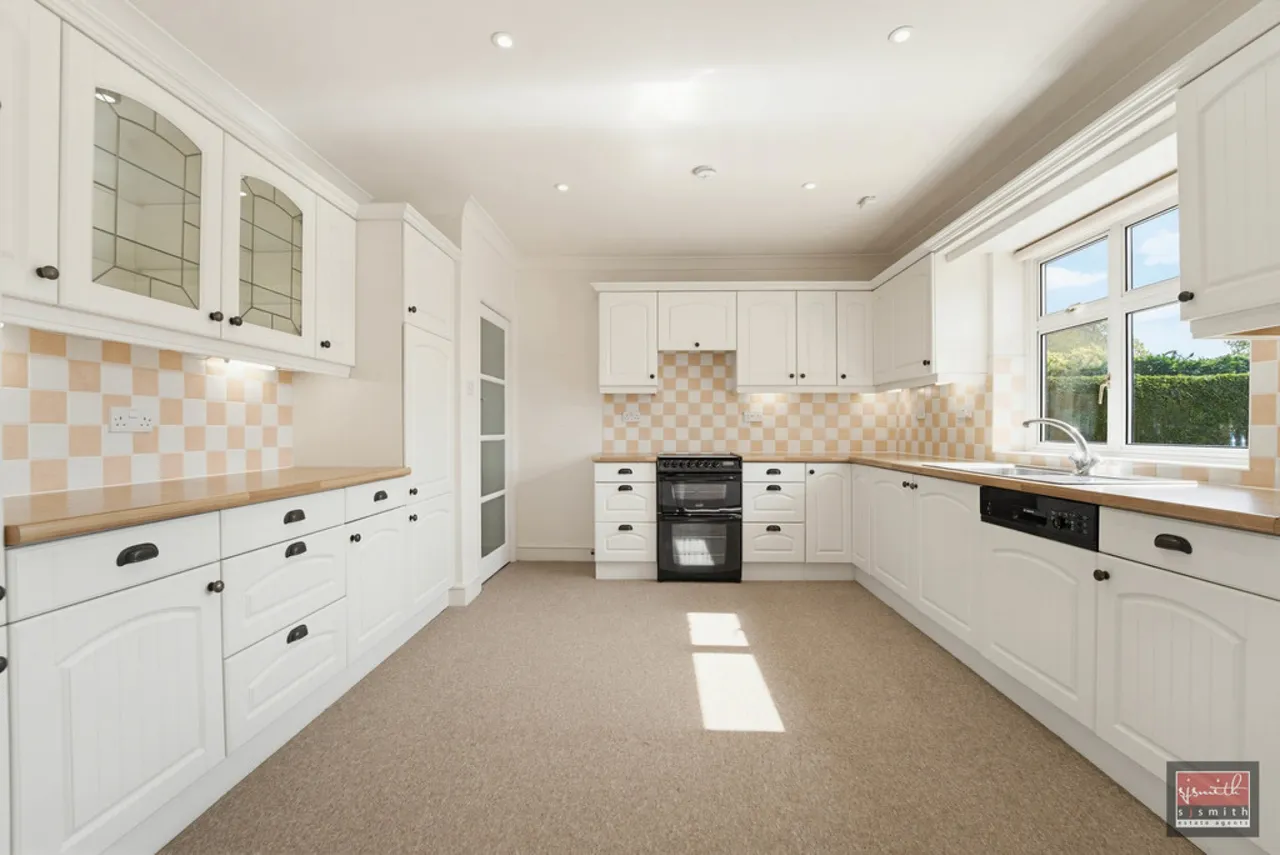 Ouseley Road, Wraysbury, TW19, photo 5
