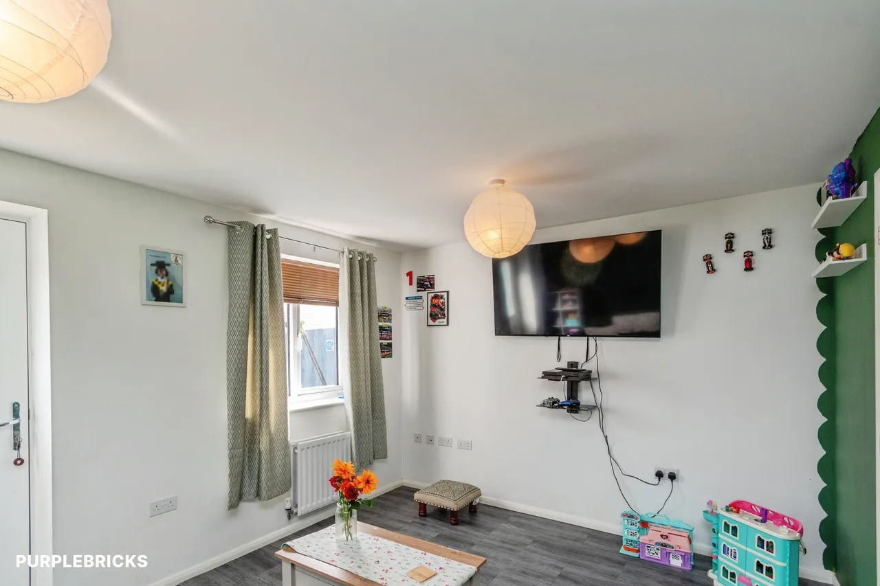 Hazel Grove, Wolverhampton, WV11, photo 8