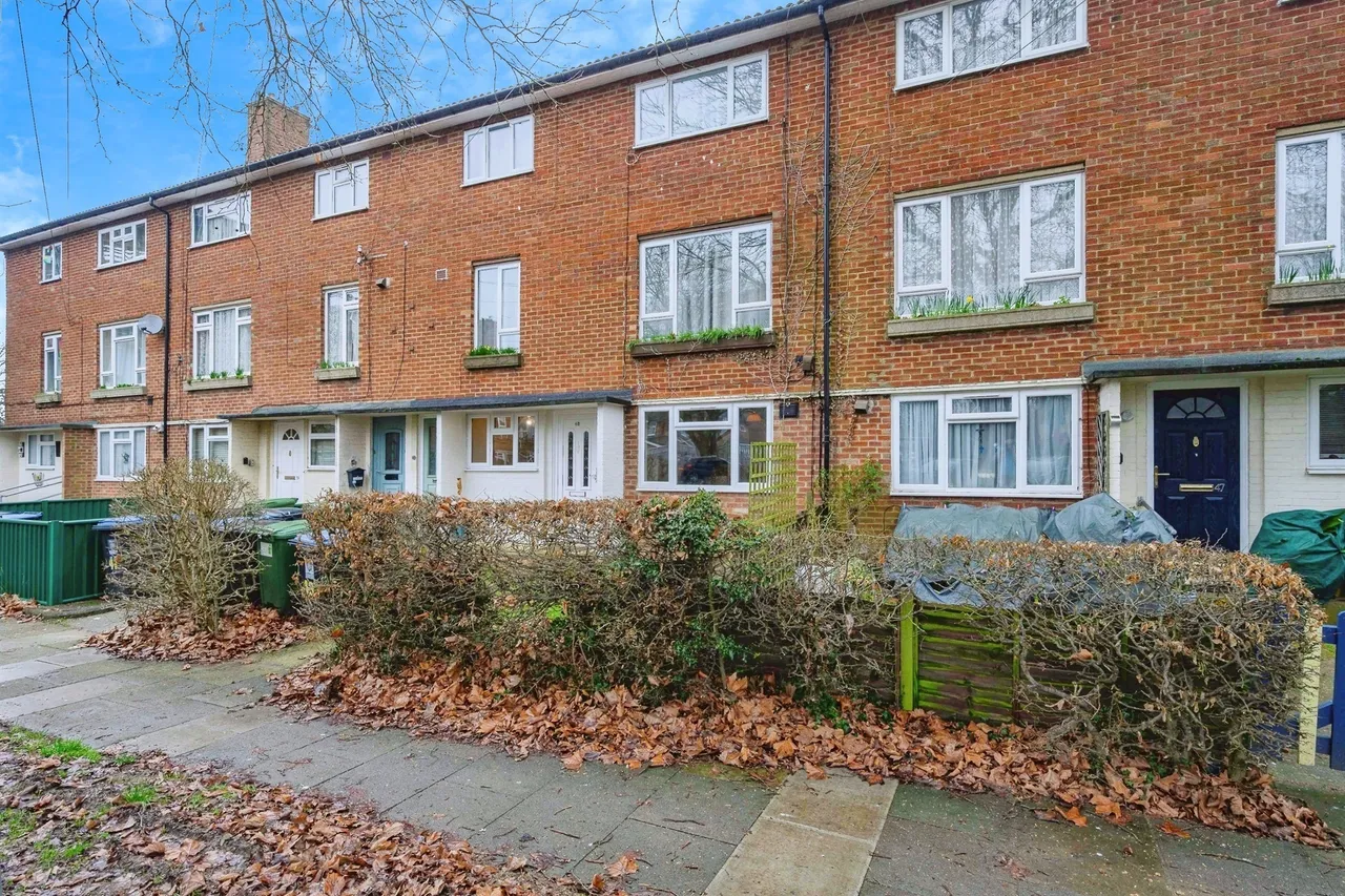 1 bed flat for sale — Widmore Drive, Hemel Hempstead