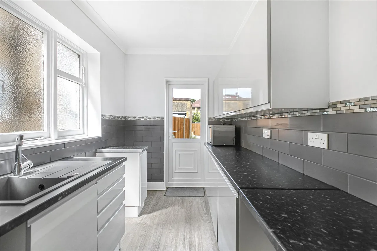 Whitton Manor Road, Isleworth, TW7, photo 9