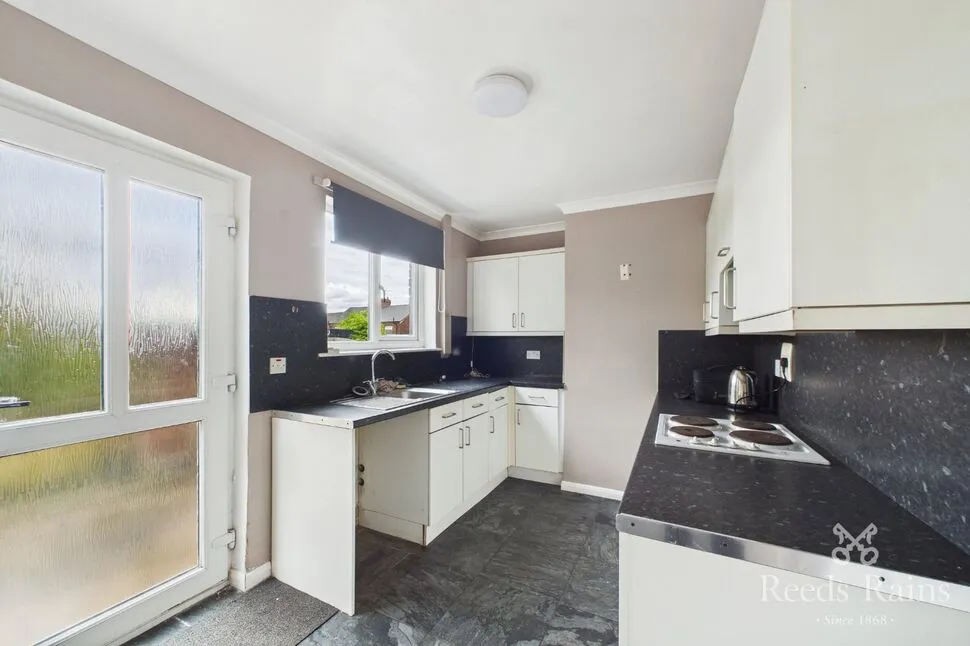 Queens Walk, Ossett, West Yorkshire, WF5, photo 6