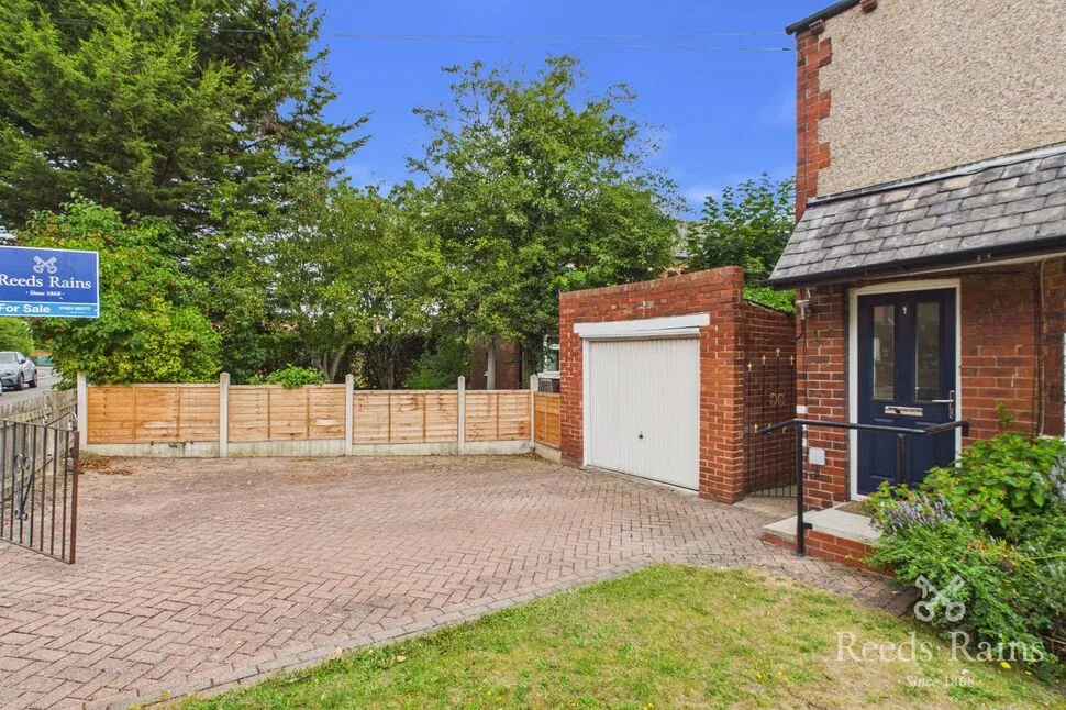 Queens Walk, Ossett, West Yorkshire, WF5, photo 11