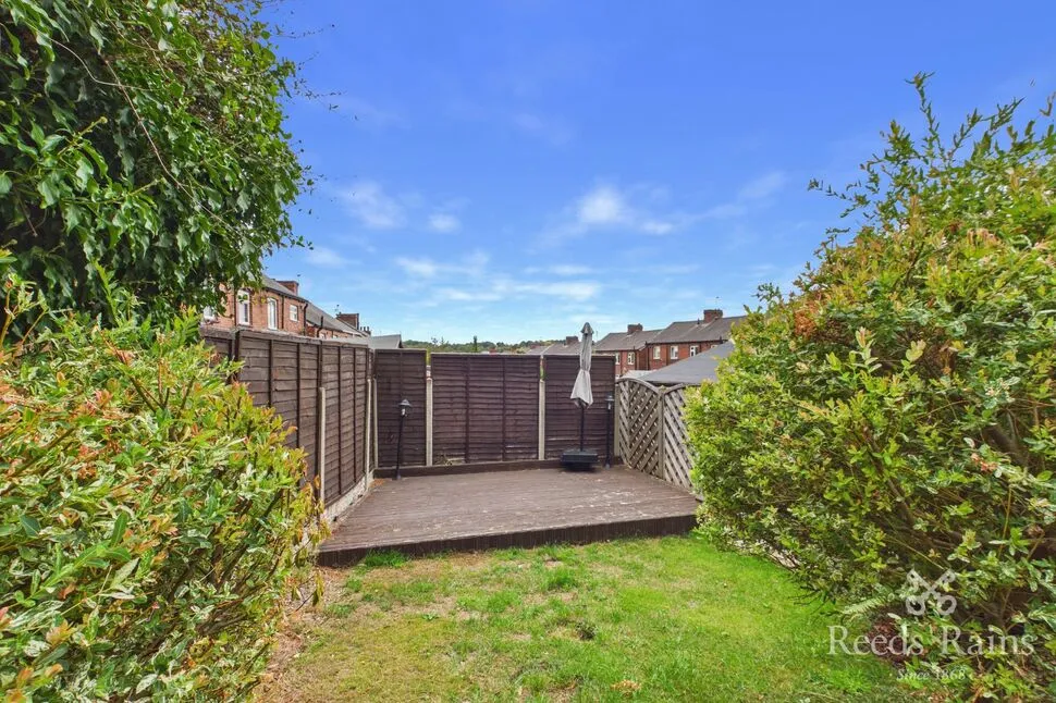 Queens Walk, Ossett, West Yorkshire, WF5, photo 9