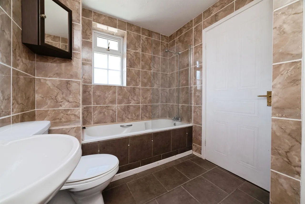 Sequana Court, Hull, HU9, photo 4